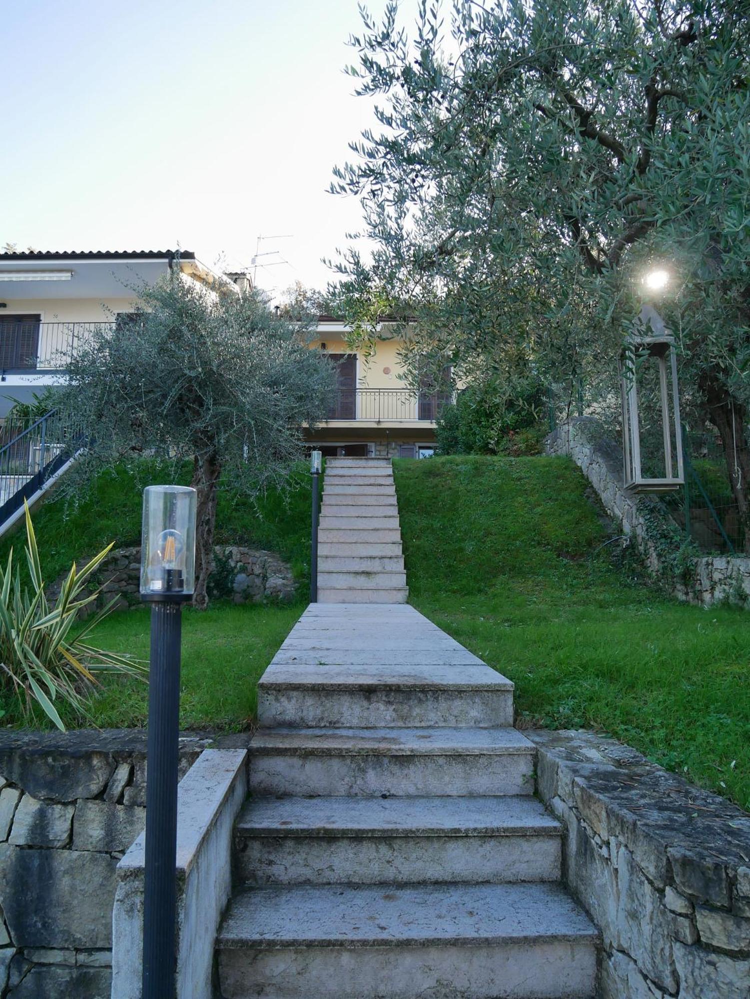 Redhouse Benaco Torri Del Benaco Exterior foto